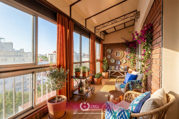 AVENIDA CASEROS 2500 / Parque Patricios - Capital Federal