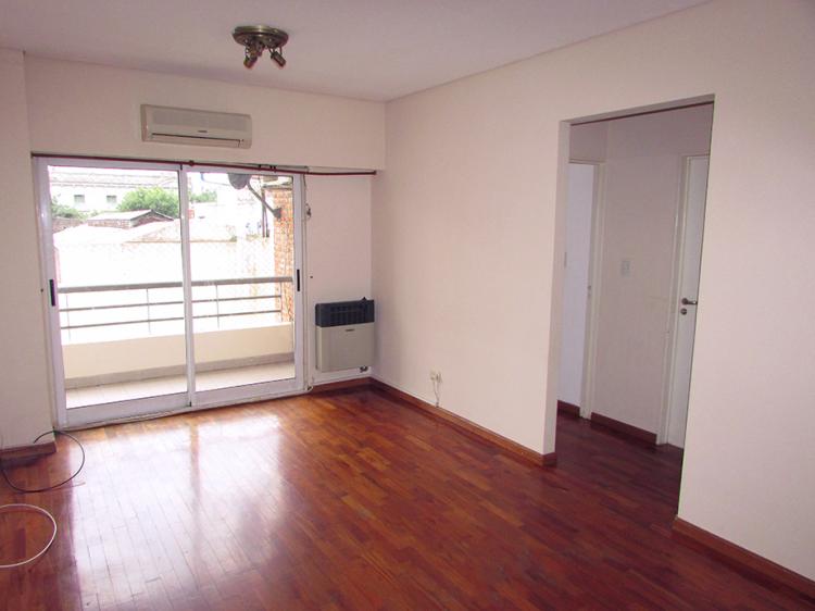 AV SAN JUAN 3100 / San Cristóbal - Capital Federal