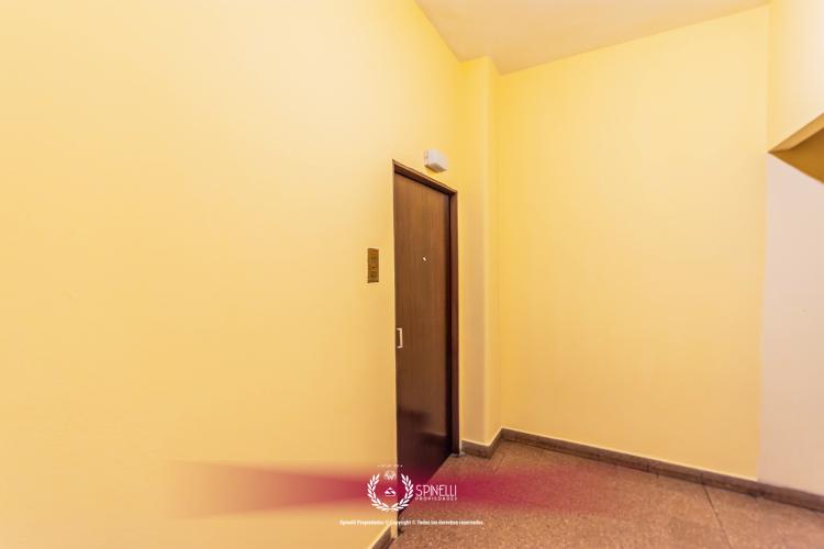 AV BELGRANO 1200 / Monserrat - Capital Federal