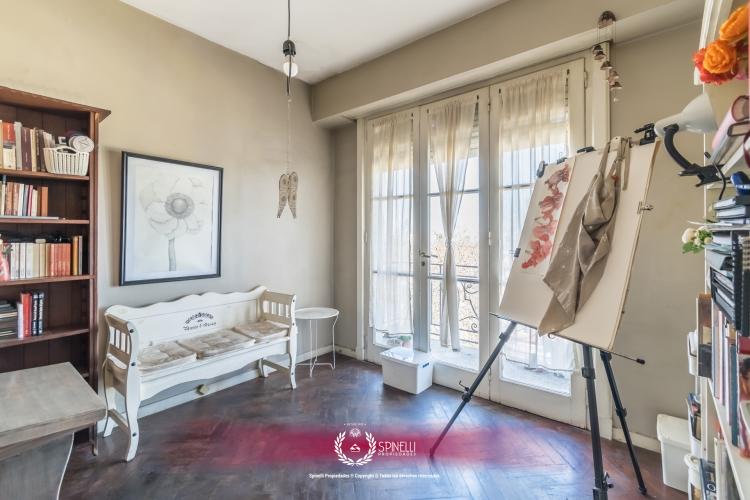 AV CASEROS 2900 / Parque Patricios - Capital Federal