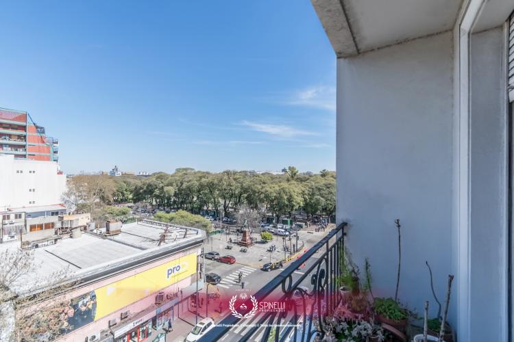 AV CASEROS 2900 / Parque Patricios - Capital Federal