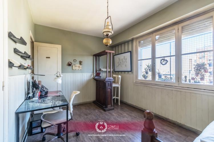 AV CASEROS 2900 / Parque Patricios - Capital Federal